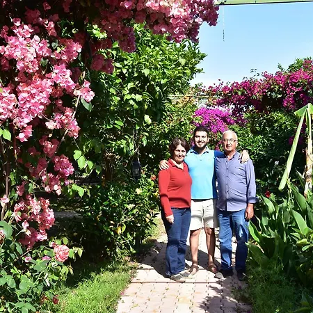 Lemon Garden Bed & Breakfast Çıralı